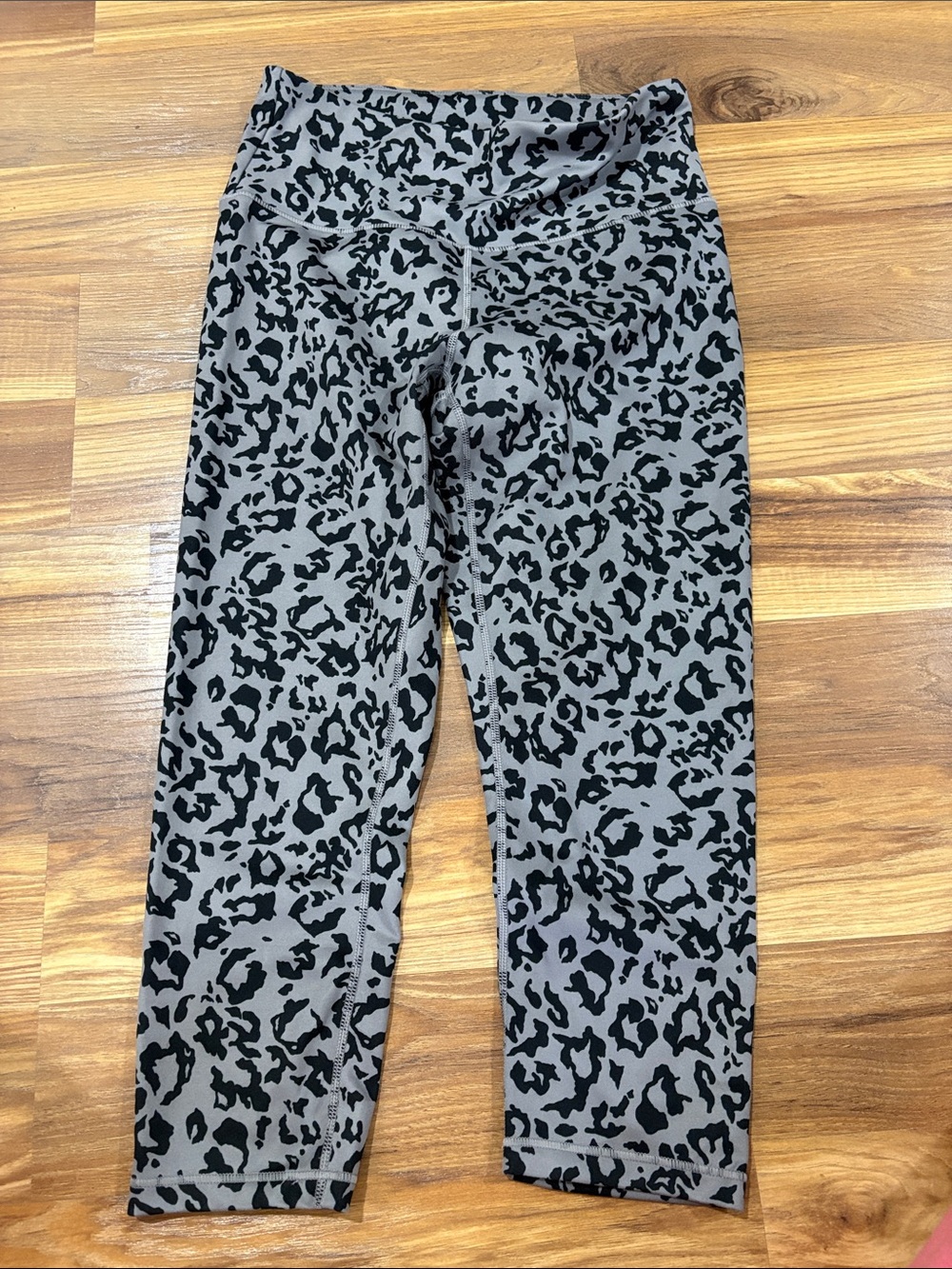Balance collection Gray Leopard Print Active Leggings large NWOT